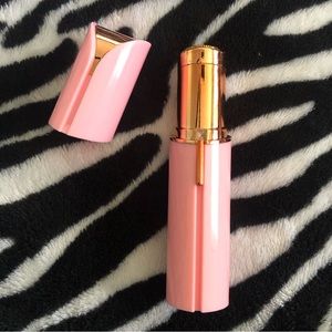 Electric Facial Hair Remover Flawless Finish Pink/ Rose Gold Battery Operated